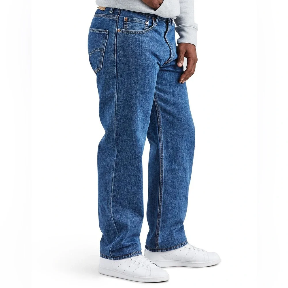 Levis men’s 550 blue jeans size W42 L30
